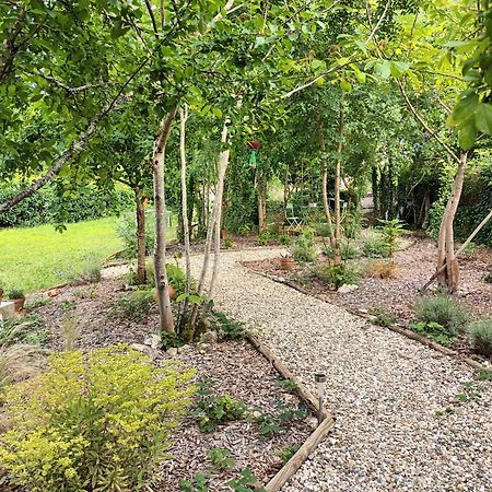 شقة Au Bord De La Riviere Verteuil-sur-Charente المظهر الخارجي الصورة