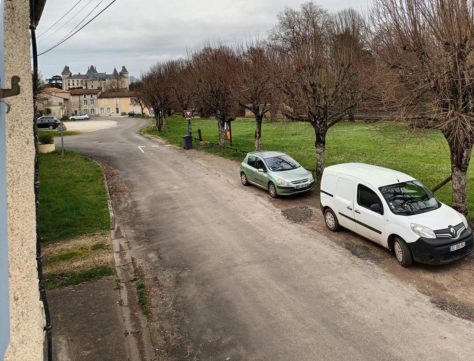 شقة Au Bord De La Riviere Verteuil-sur-Charente المظهر الخارجي الصورة